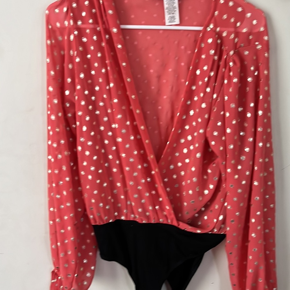 TOSKA CORAL AND GOLD SPOTTED BLOUSE BODYSUIT